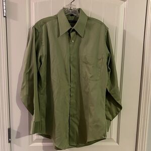 Geoffrey Beene Olive Green Casual Button Down Shirt